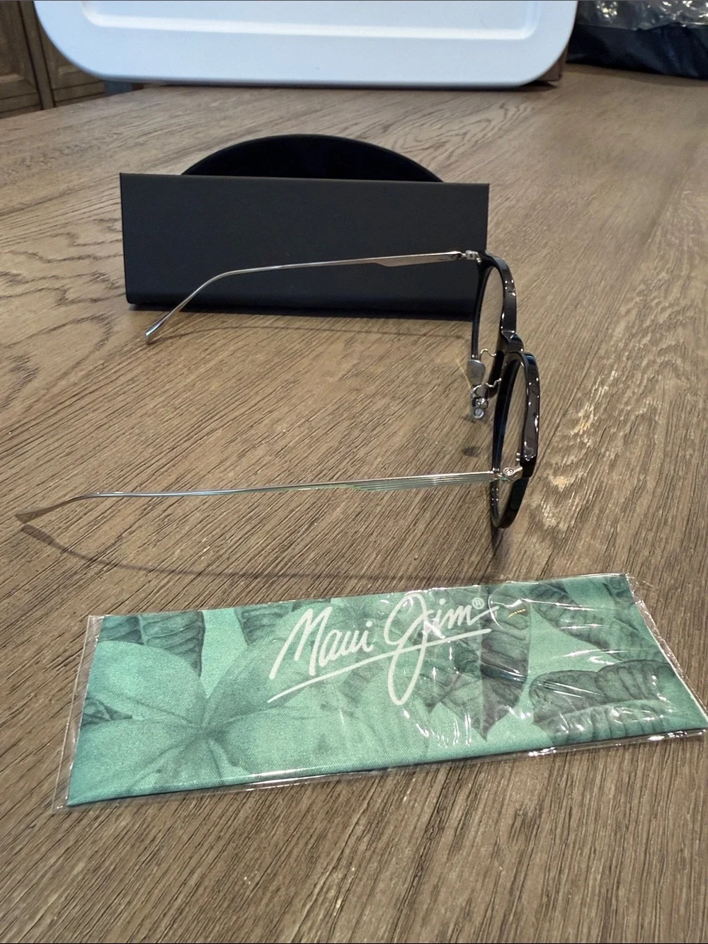 Maui Jim slight cateye Optical Frames with silver frames